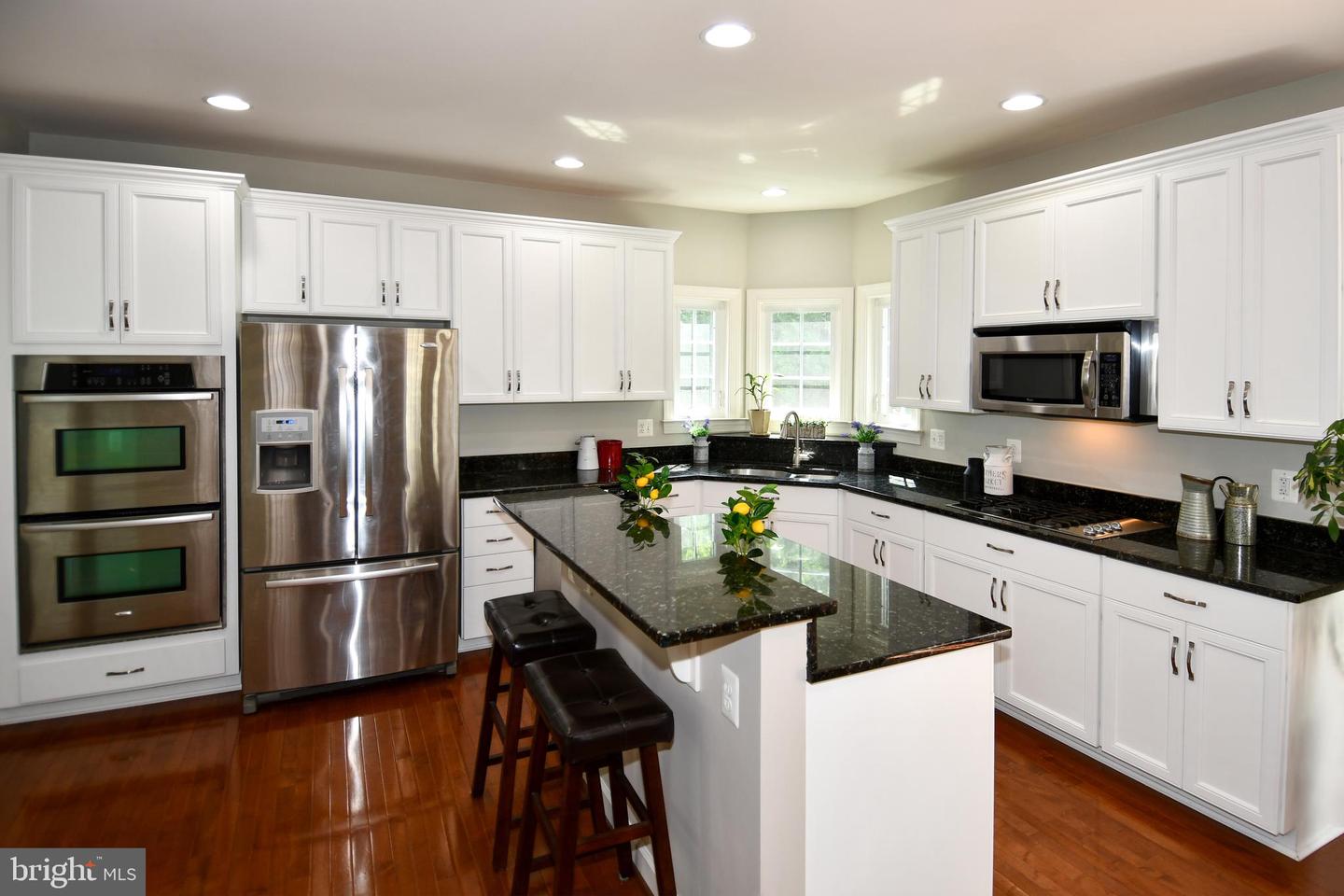 5611 VICTORY LOOP, MANASSAS, Virginia 20112, 4 Bedrooms Bedrooms, ,4 BathroomsBathrooms,Residential,For sale,5611 VICTORY LOOP,VAPW2098966 MLS # VAPW2098966