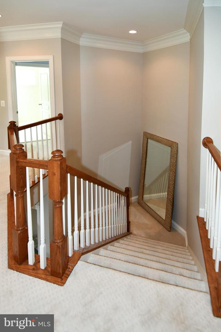 5611 VICTORY LOOP, MANASSAS, Virginia 20112, 4 Bedrooms Bedrooms, ,4 BathroomsBathrooms,Residential,For sale,5611 VICTORY LOOP,VAPW2098966 MLS # VAPW2098966