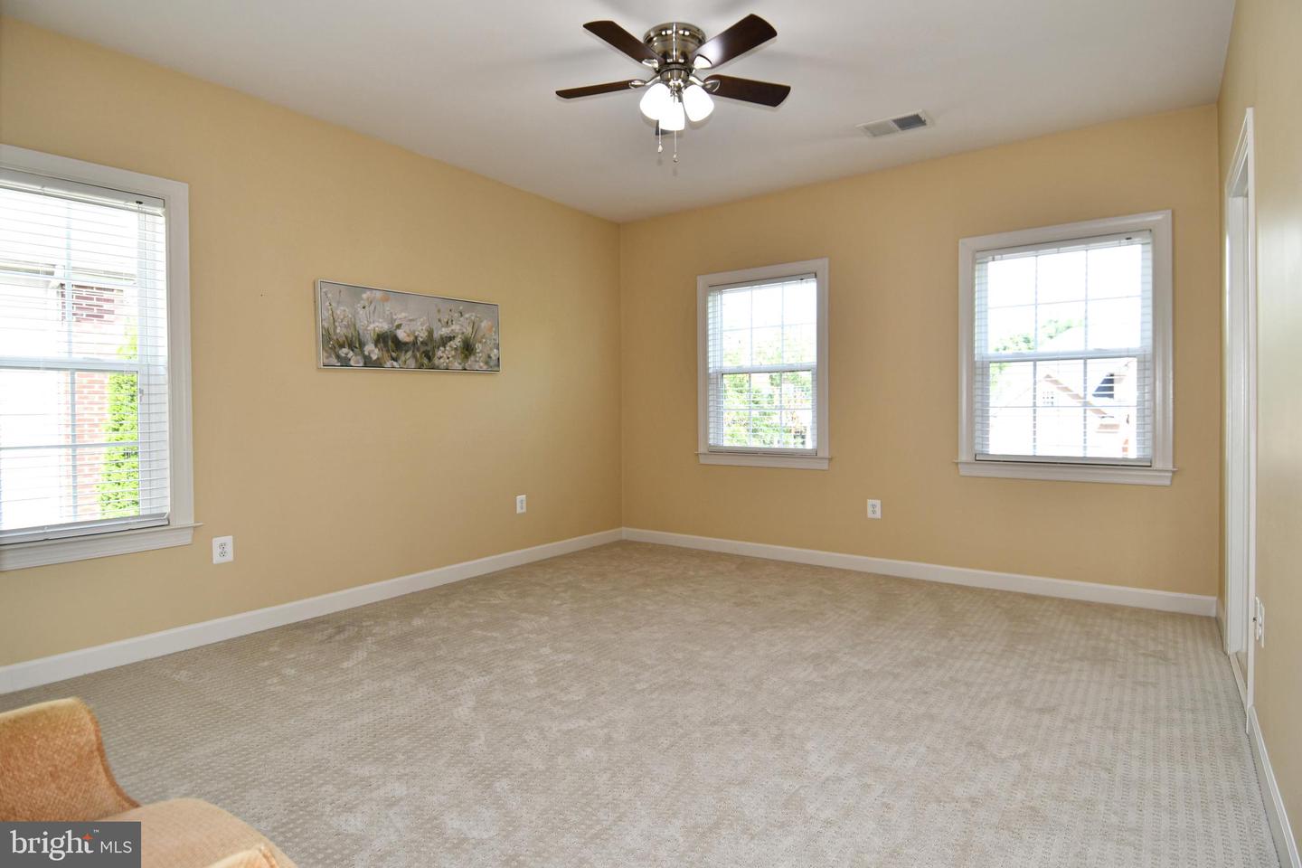 5611 VICTORY LOOP, MANASSAS, Virginia 20112, 4 Bedrooms Bedrooms, ,4 BathroomsBathrooms,Residential,For sale,5611 VICTORY LOOP,VAPW2098966 MLS # VAPW2098966
