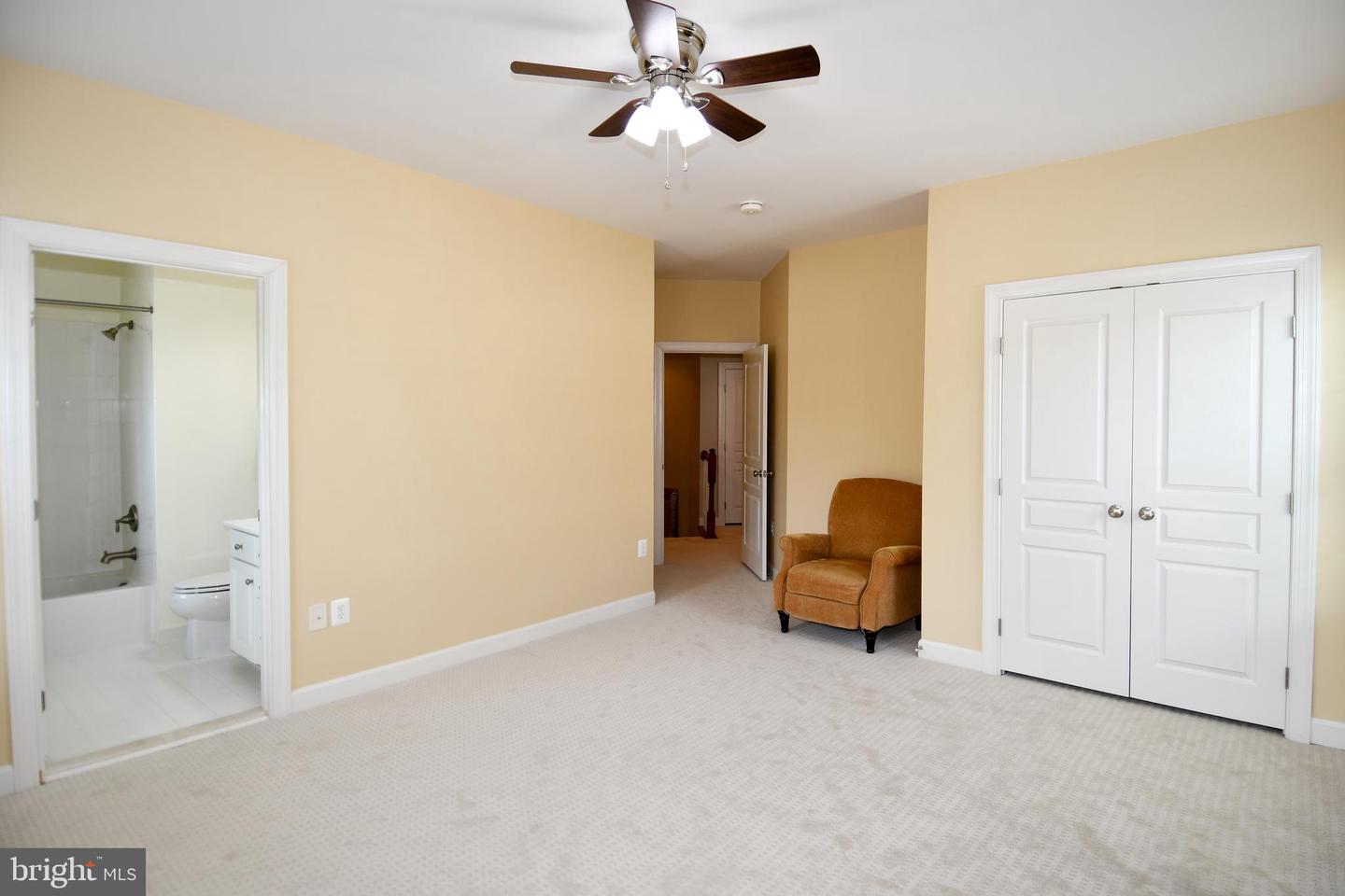 5611 VICTORY LOOP, MANASSAS, Virginia 20112, 4 Bedrooms Bedrooms, ,4 BathroomsBathrooms,Residential,For sale,5611 VICTORY LOOP,VAPW2098966 MLS # VAPW2098966