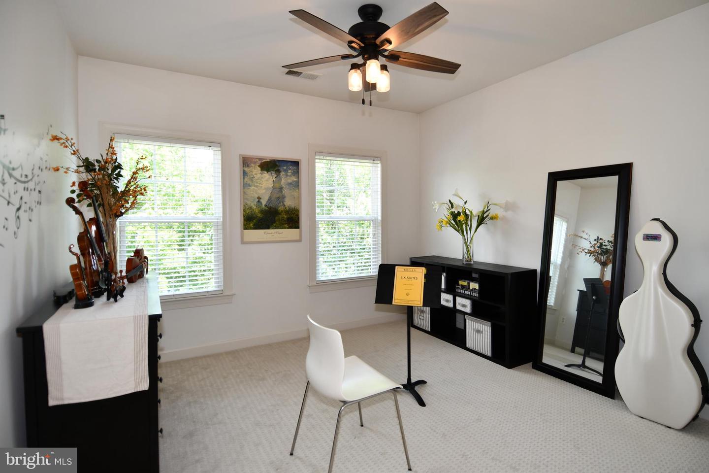 5611 VICTORY LOOP, MANASSAS, Virginia 20112, 4 Bedrooms Bedrooms, ,4 BathroomsBathrooms,Residential,For sale,5611 VICTORY LOOP,VAPW2098966 MLS # VAPW2098966