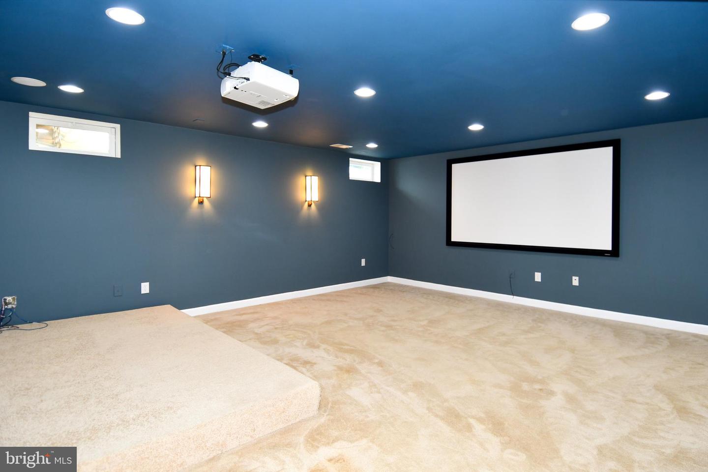 5611 VICTORY LOOP, MANASSAS, Virginia 20112, 4 Bedrooms Bedrooms, ,4 BathroomsBathrooms,Residential,For sale,5611 VICTORY LOOP,VAPW2098966 MLS # VAPW2098966
