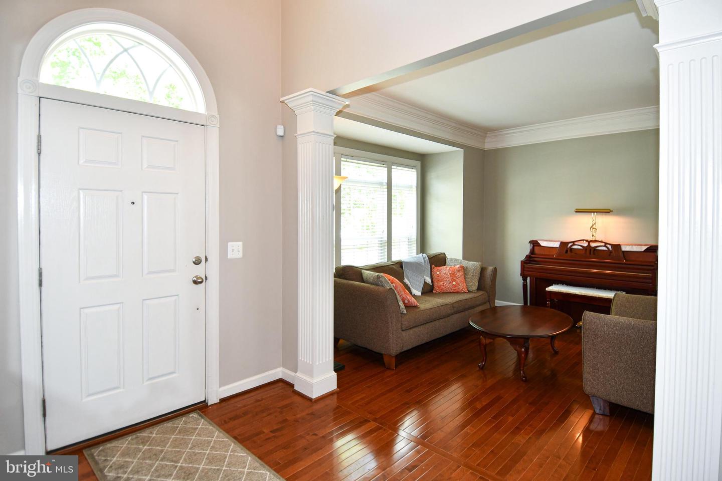 5611 VICTORY LOOP, MANASSAS, Virginia 20112, 4 Bedrooms Bedrooms, ,4 BathroomsBathrooms,Residential,For sale,5611 VICTORY LOOP,VAPW2098966 MLS # VAPW2098966