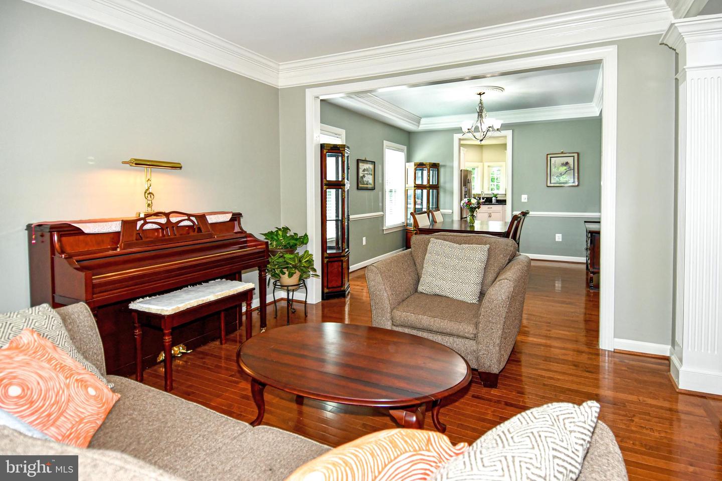 5611 VICTORY LOOP, MANASSAS, Virginia 20112, 4 Bedrooms Bedrooms, ,4 BathroomsBathrooms,Residential,For sale,5611 VICTORY LOOP,VAPW2098966 MLS # VAPW2098966