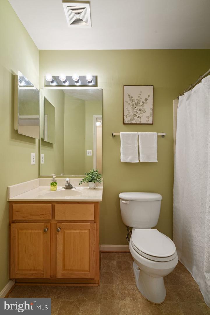 12311 JARROW LN, BRISTOW, Virginia 20136, 3 Bedrooms Bedrooms, ,2 BathroomsBathrooms,Residential,For sale,12311 JARROW LN,VAPW2098972 MLS # VAPW2098972