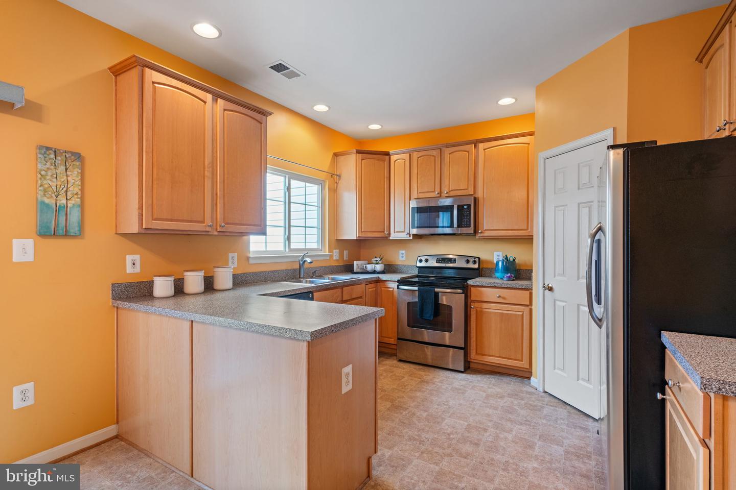 12311 JARROW LN, BRISTOW, Virginia 20136, 3 Bedrooms Bedrooms, ,2 BathroomsBathrooms,Residential,For sale,12311 JARROW LN,VAPW2098972 MLS # VAPW2098972