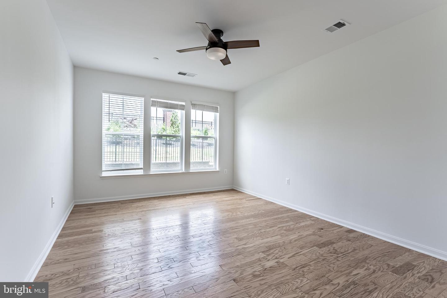 3700 HAVERTILL LN #104, WOODBRIDGE, Virginia 22193, 2 Bedrooms Bedrooms, ,2 BathroomsBathrooms,Residential,For sale,3700 HAVERTILL LN #104,VAPW2098846 MLS # VAPW2098846