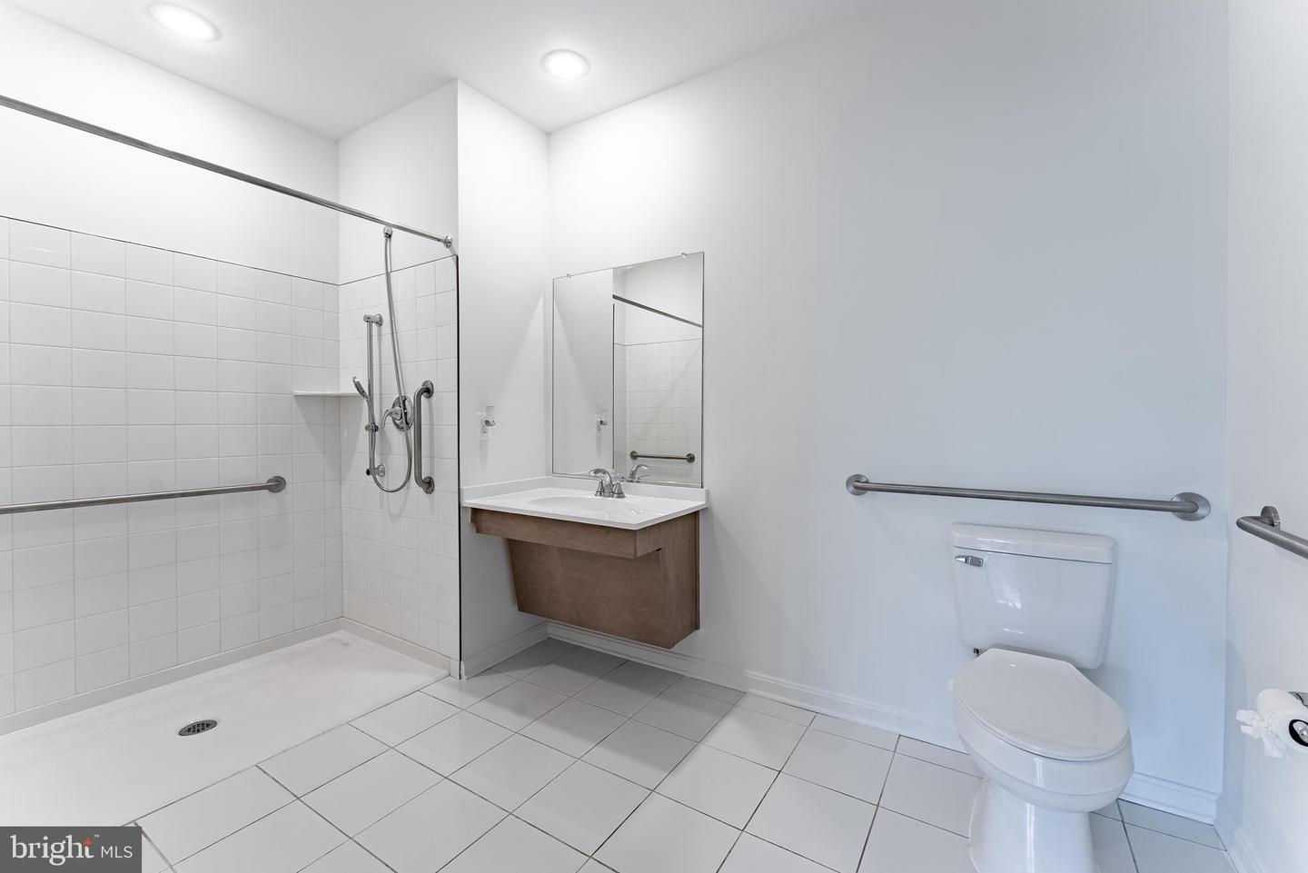 3700 HAVERTILL LN #104, WOODBRIDGE, Virginia 22193, 2 Bedrooms Bedrooms, ,2 BathroomsBathrooms,Residential,For sale,3700 HAVERTILL LN #104,VAPW2098846 MLS # VAPW2098846