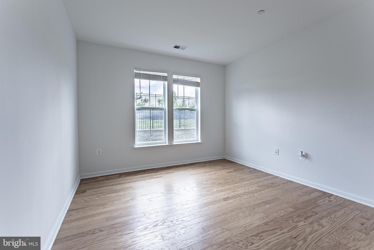 3700 HAVERTILL LN #104, WOODBRIDGE, Virginia 22193, 2 Bedrooms Bedrooms, ,2 BathroomsBathrooms,Residential,For sale,3700 HAVERTILL LN #104,VAPW2098846 MLS # VAPW2098846