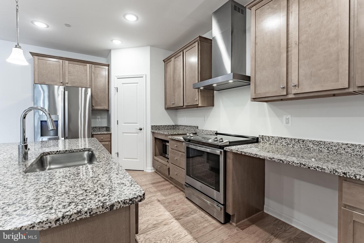 3700 HAVERTILL LN #104, WOODBRIDGE, Virginia 22193, 2 Bedrooms Bedrooms, ,2 BathroomsBathrooms,Residential,For sale,3700 HAVERTILL LN #104,VAPW2098846 MLS # VAPW2098846