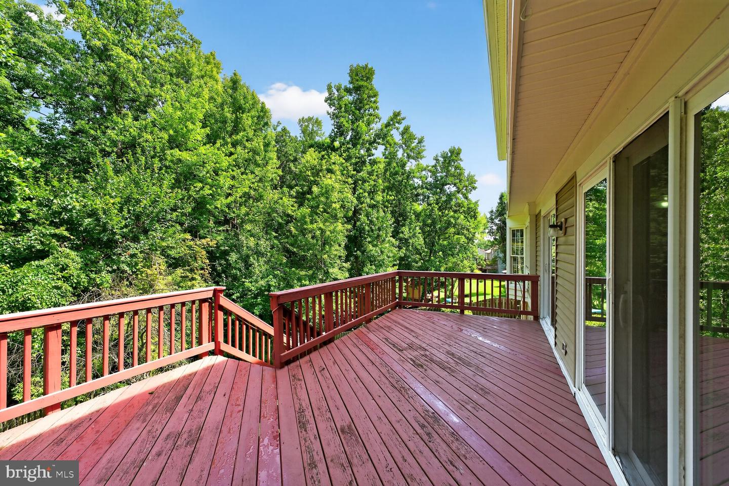 2902 CHEVOIT HILL CT, WOODBRIDGE, Virginia 22191, 4 Bedrooms Bedrooms, ,2 BathroomsBathrooms,Residential,For sale,2902 CHEVOIT HILL CT,VAPW2098984 MLS # VAPW2098984