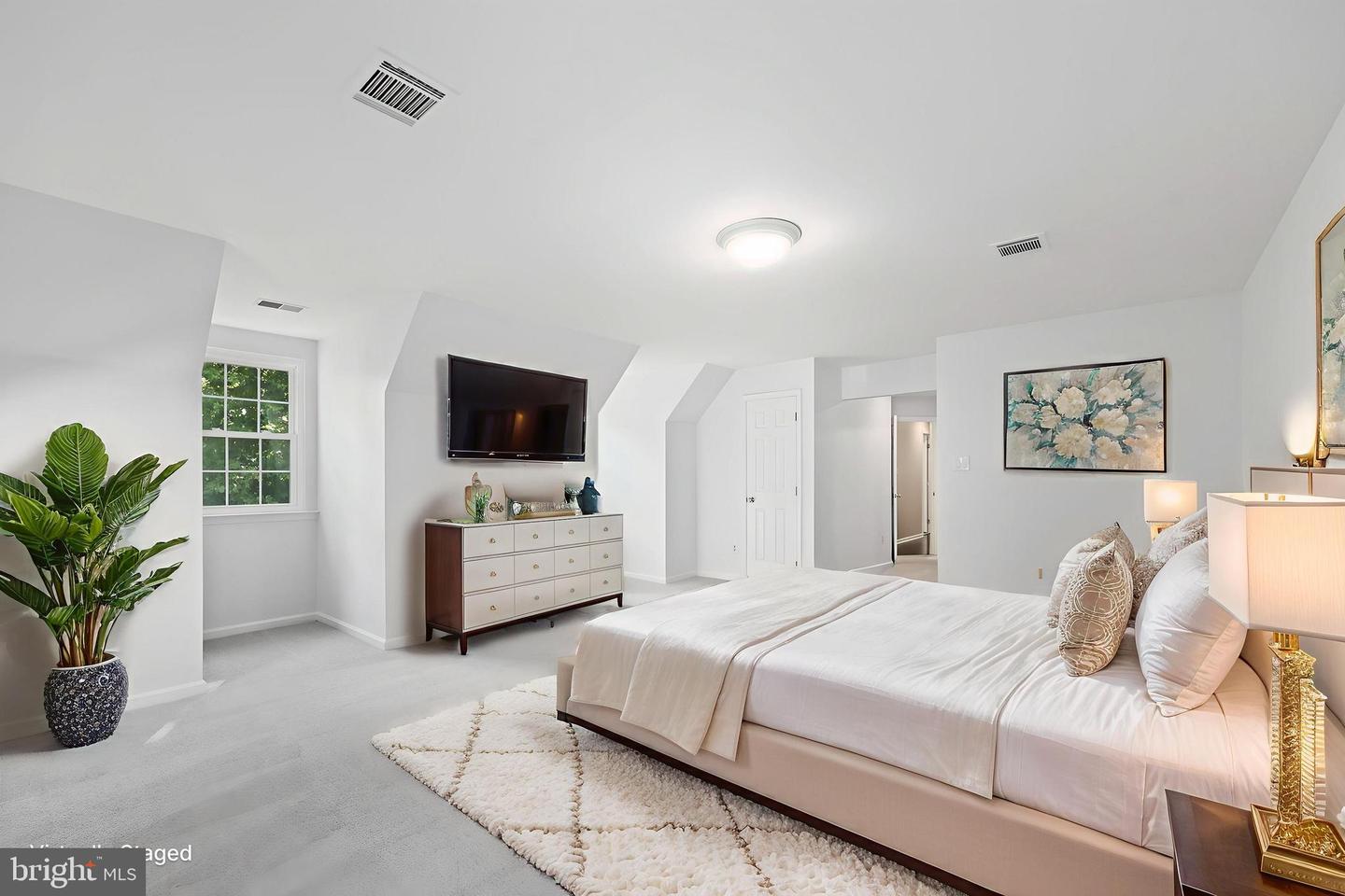 20751 STEAMSIDE PL, ASHBURN, Virginia 20147, 5 Bedrooms Bedrooms, ,3 BathroomsBathrooms,Residential,For sale,20751 STEAMSIDE PL,VALO2101658 MLS # VALO2101658