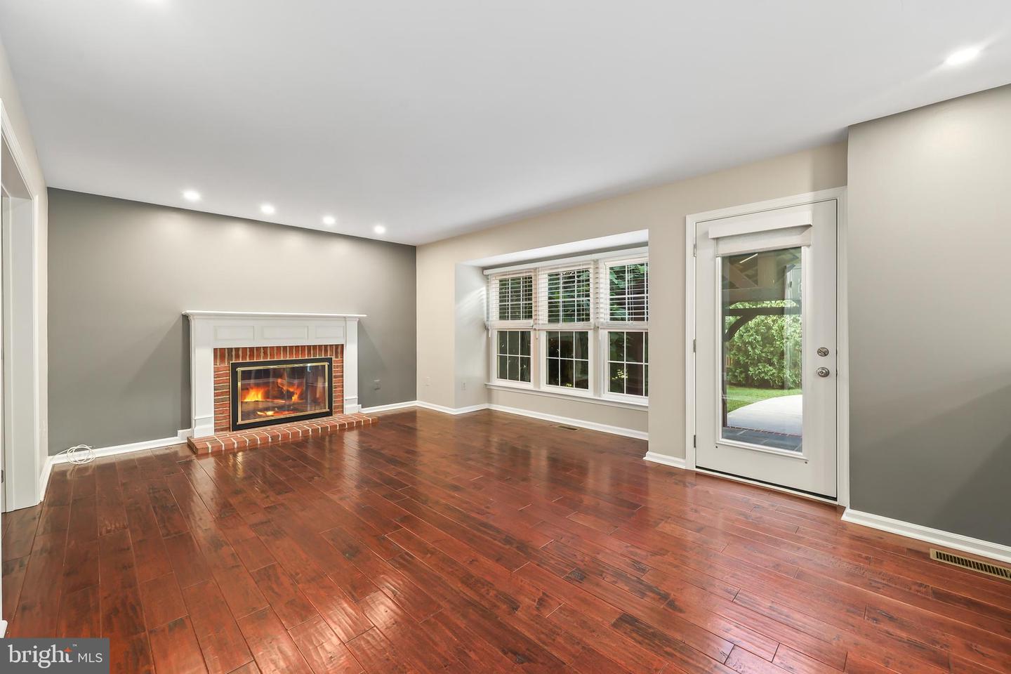 20751 STEAMSIDE PL, ASHBURN, Virginia 20147, 5 Bedrooms Bedrooms, ,3 BathroomsBathrooms,Residential,For sale,20751 STEAMSIDE PL,VALO2101658 MLS # VALO2101658