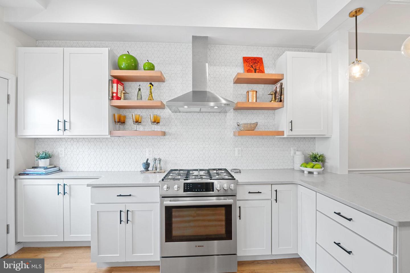 816 D ST NE, WASHINGTON, District Of Columbia 20002, 3 Bedrooms Bedrooms, ,2 BathroomsBathrooms,Residential,For sale,816 D ST NE,DCDC2209884 MLS # DCDC2209884