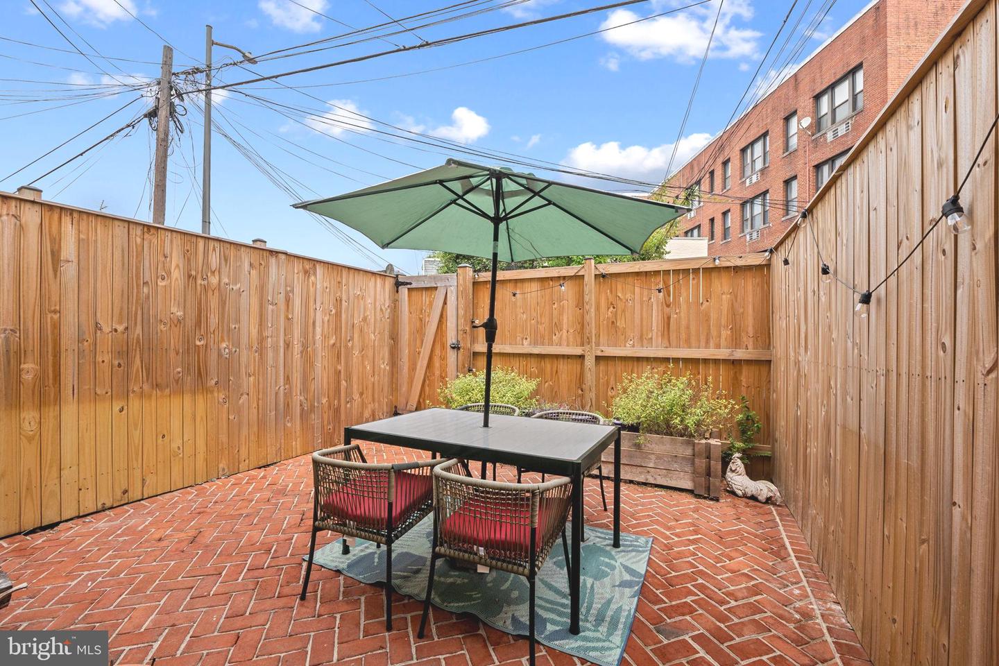 816 D ST NE, WASHINGTON, District Of Columbia 20002, 3 Bedrooms Bedrooms, ,2 BathroomsBathrooms,Residential,For sale,816 D ST NE,DCDC2209884 MLS # DCDC2209884