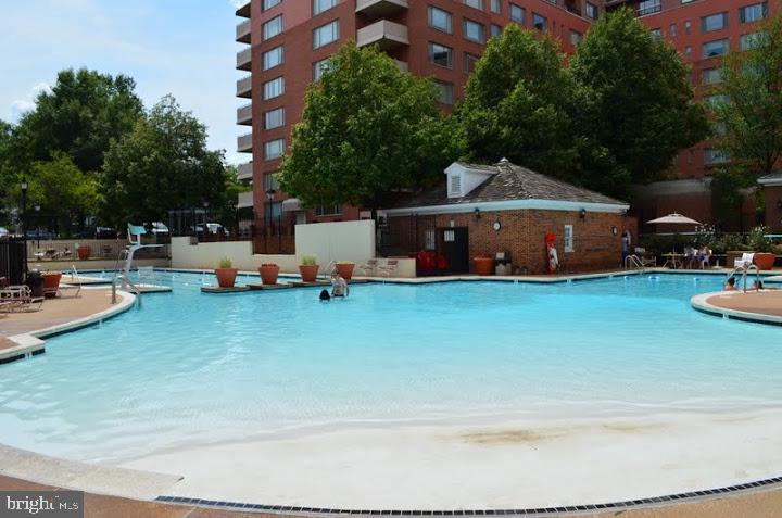 1111 ARLINGTON BLVD #432, ARLINGTON, Virginia 22209, ,1 BathroomBathrooms,Residential,For sale,1111 ARLINGTON BLVD #432,VAAR2060544 MLS # VAAR2060544