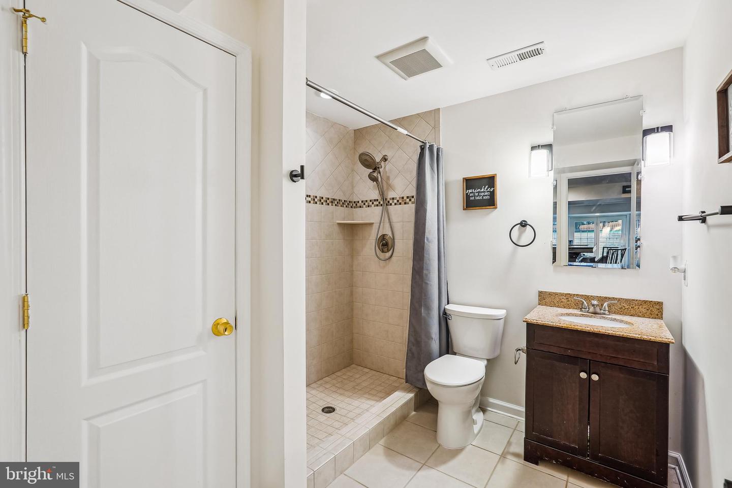 5518 HILLSMAN FARM LN, HAYMARKET, Virginia 20169, 4 Bedrooms Bedrooms, ,4 BathroomsBathrooms,Residential,For sale,5518 HILLSMAN FARM LN,VAPW2099016 MLS # VAPW2099016