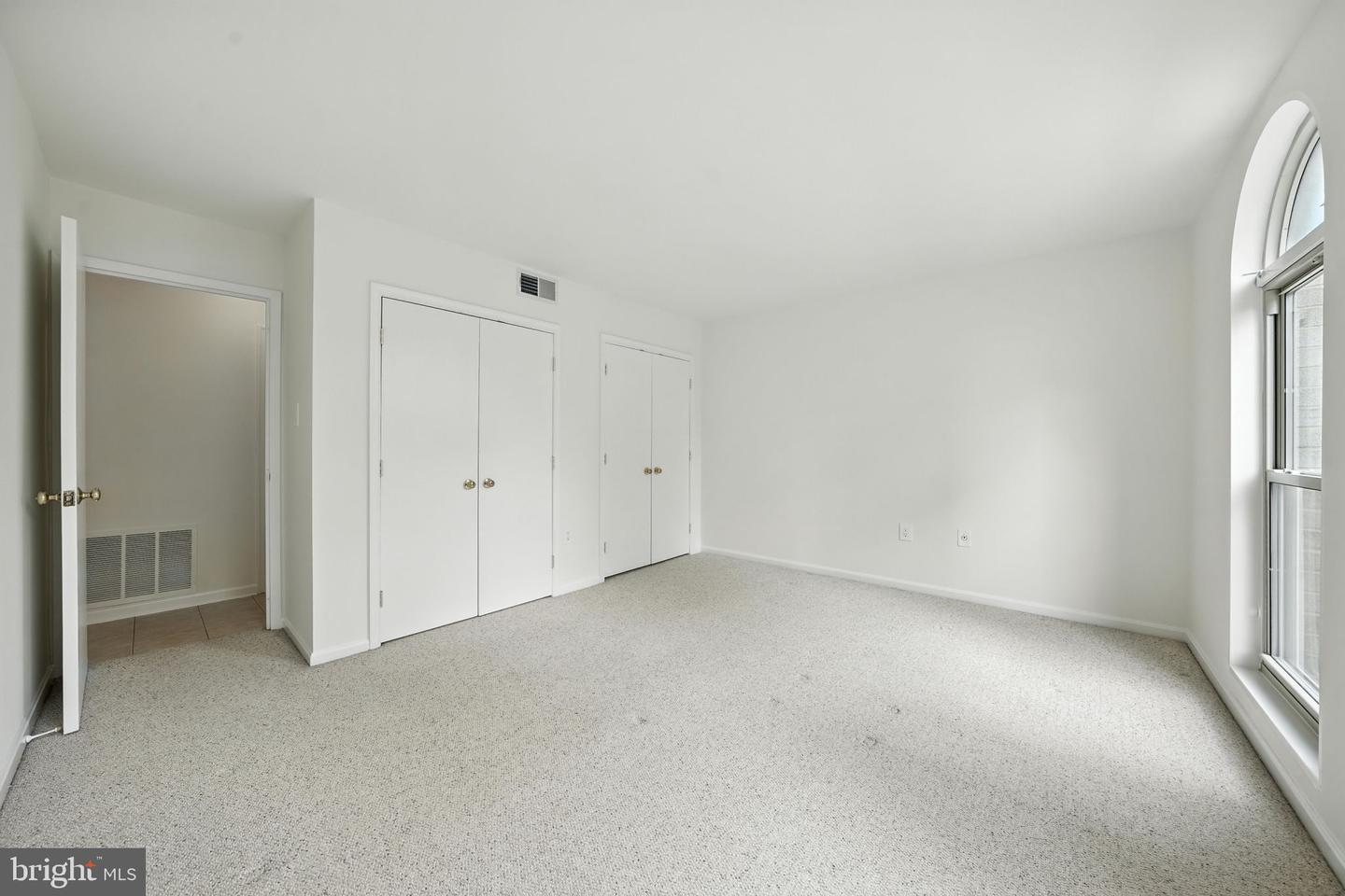 30 CANTERBURY SQ #302, ALEXANDRIA, Virginia 22304, 1 Bedroom Bedrooms, ,1 BathroomBathrooms,Residential,For sale,30 CANTERBURY SQ #302,VAAX2047372 MLS # VAAX2047372