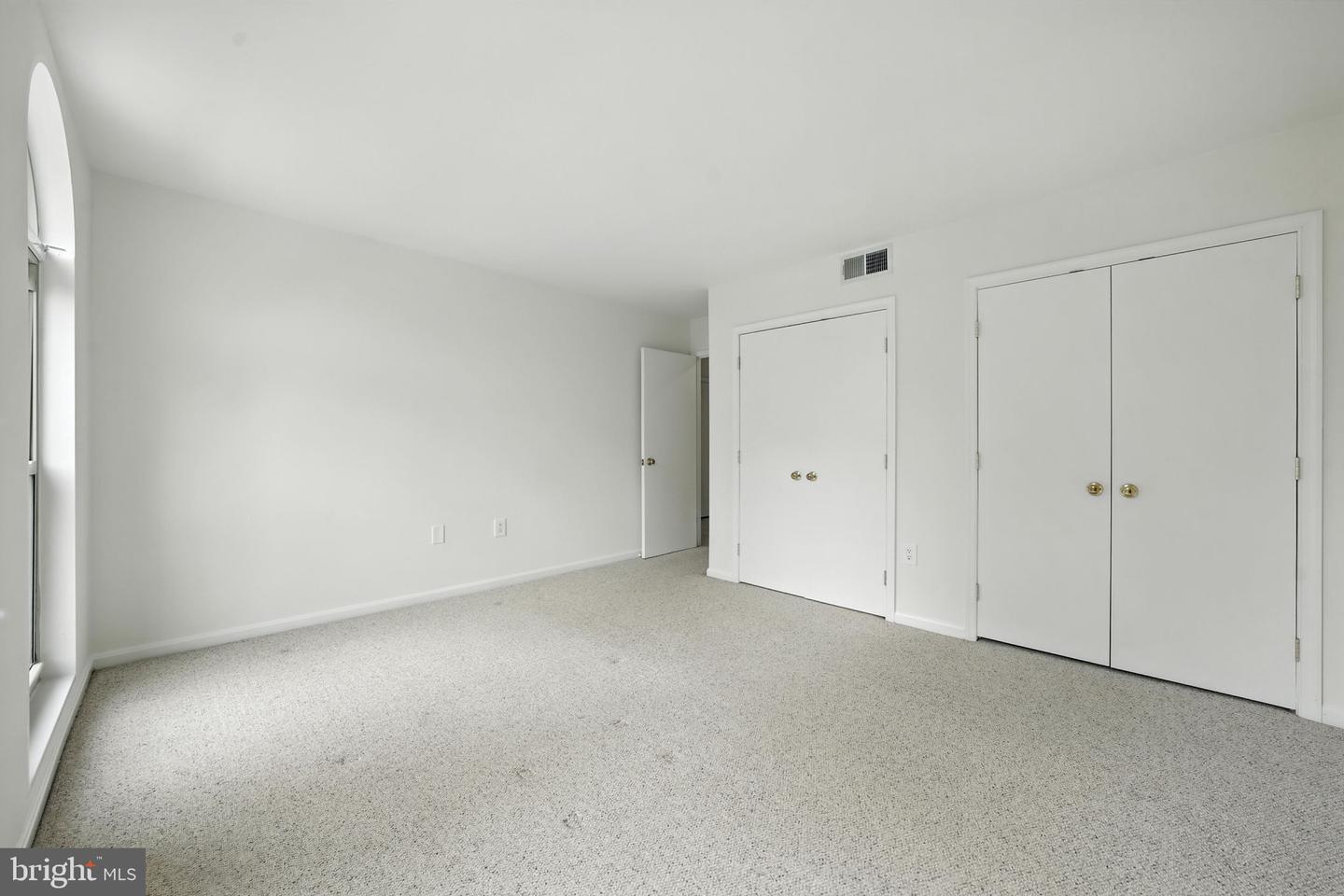 30 CANTERBURY SQ #302, ALEXANDRIA, Virginia 22304, 1 Bedroom Bedrooms, ,1 BathroomBathrooms,Residential,For sale,30 CANTERBURY SQ #302,VAAX2047372 MLS # VAAX2047372