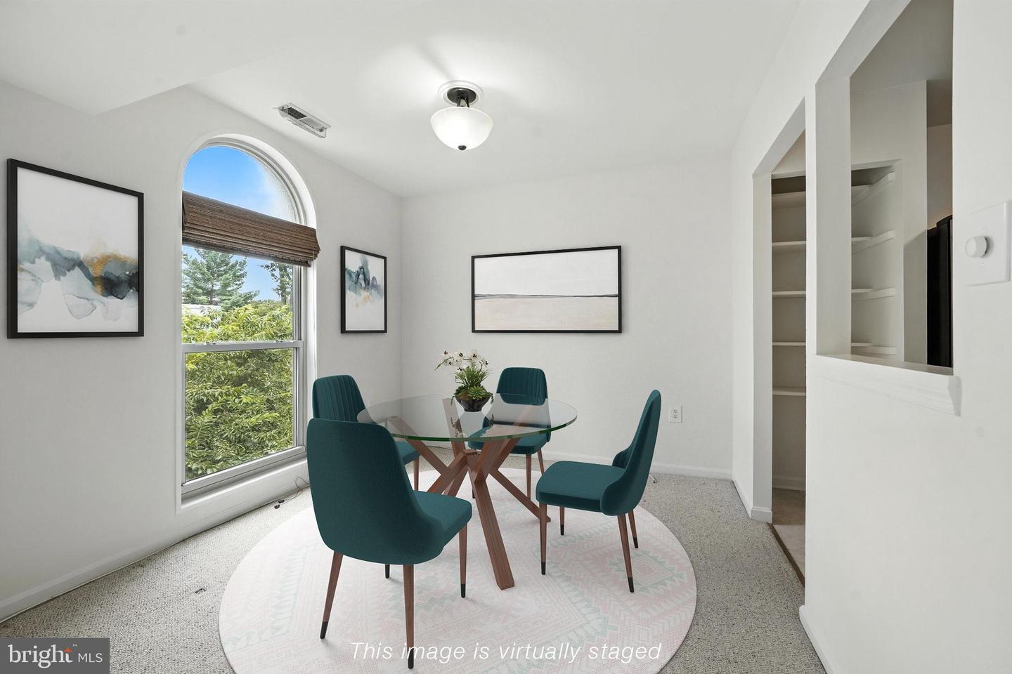 30 CANTERBURY SQ #302, ALEXANDRIA, Virginia 22304, 1 Bedroom Bedrooms, ,1 BathroomBathrooms,Residential,For sale,30 CANTERBURY SQ #302,VAAX2047372 MLS # VAAX2047372