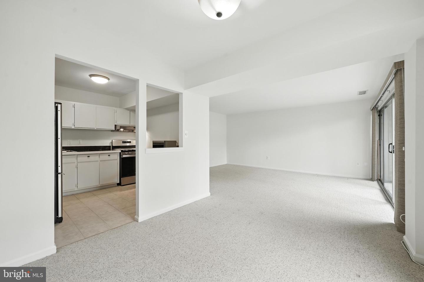 30 CANTERBURY SQ #302, ALEXANDRIA, Virginia 22304, 1 Bedroom Bedrooms, ,1 BathroomBathrooms,Residential,For sale,30 CANTERBURY SQ #302,VAAX2047372 MLS # VAAX2047372