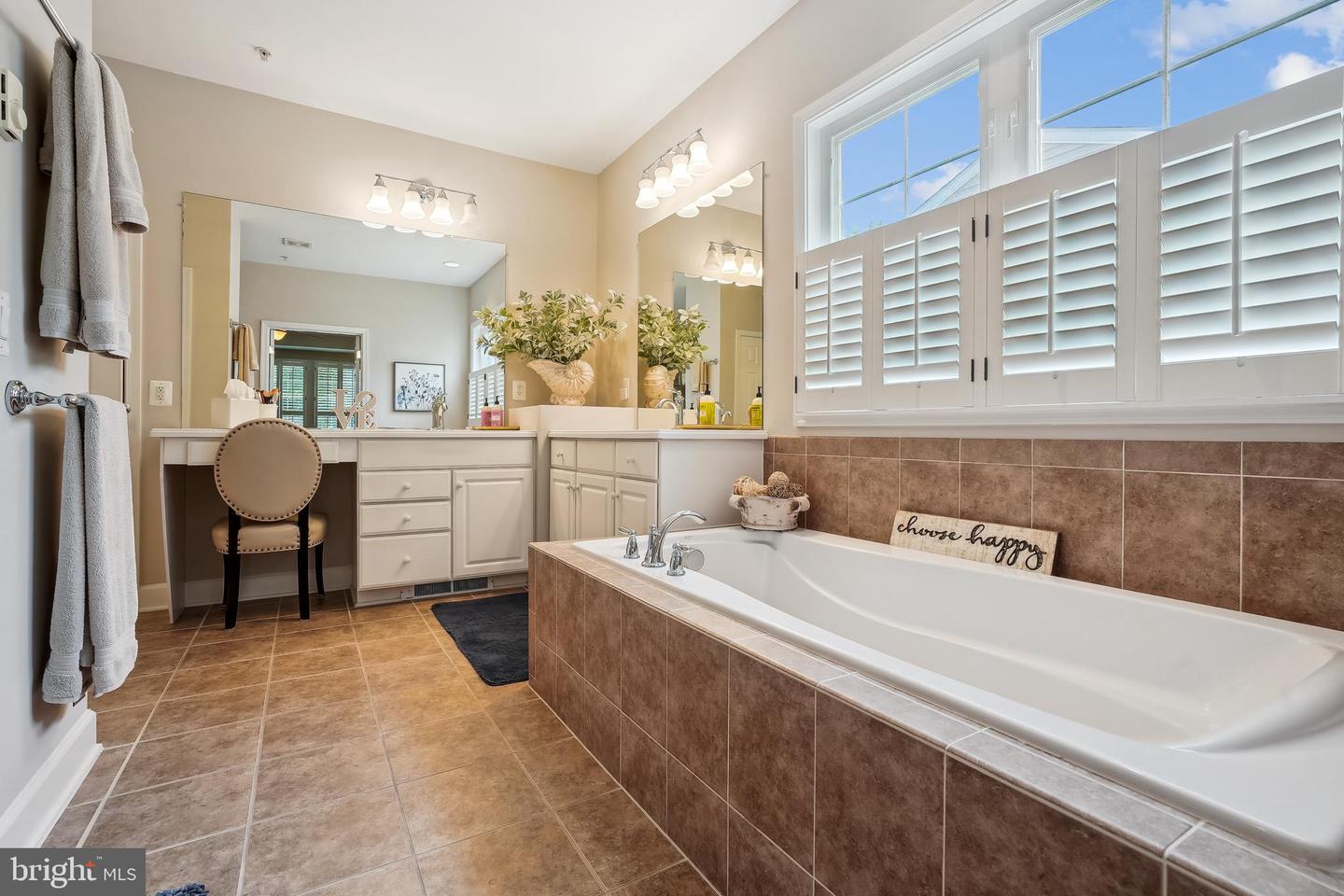 34 BATTERY POINT DR, FREDERICKSBURG, Virginia 22406, 3 Bedrooms Bedrooms, ,3 BathroomsBathrooms,Residential,For sale,34 BATTERY POINT DR,VAST2040708 MLS # VAST2040708
