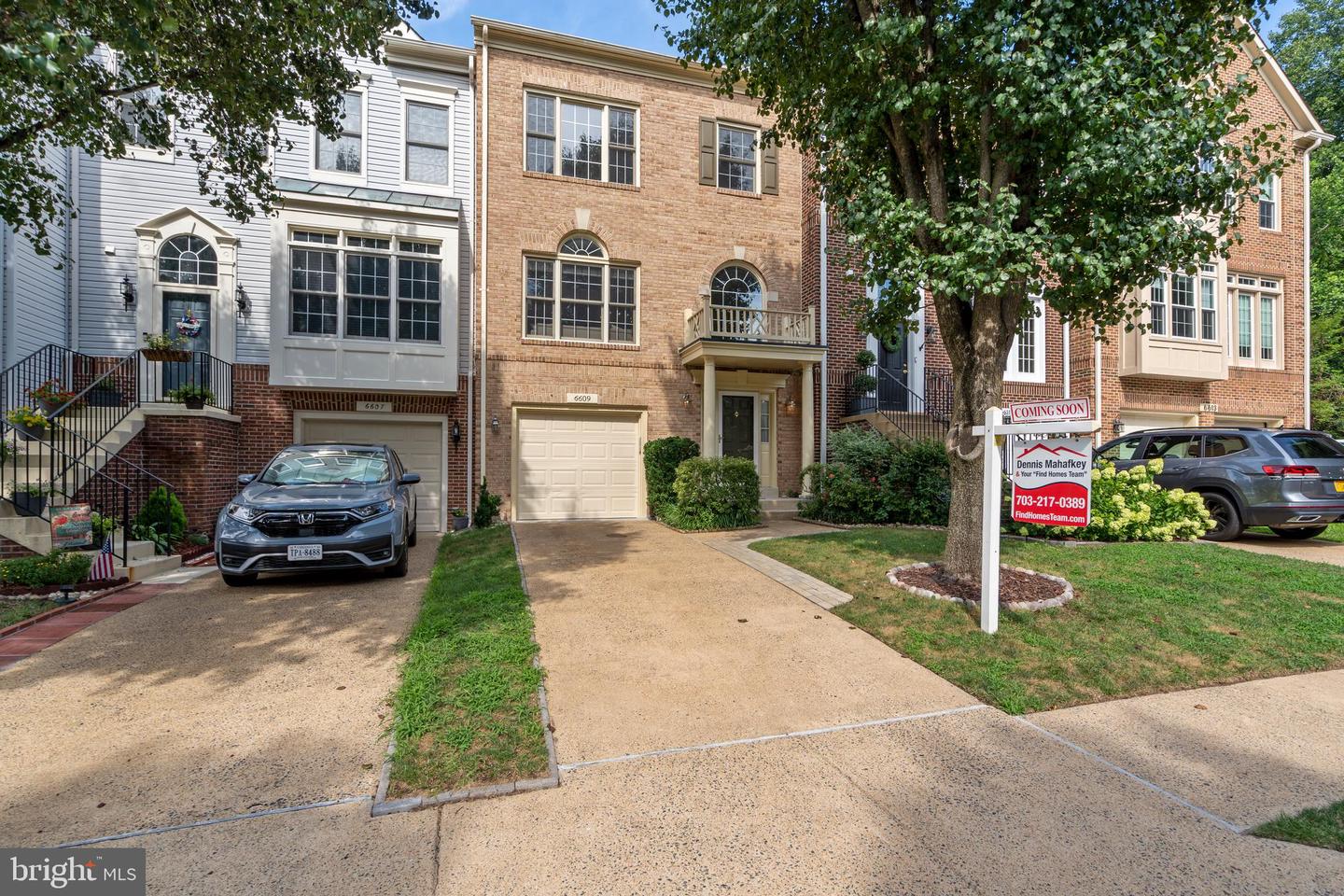 6609 DUNWICH WAY, ALEXANDRIA, Virginia 22315, 3 Bedrooms Bedrooms, ,3 BathroomsBathrooms,Residential,For sale,6609 DUNWICH WAY,VAFX2254982 MLS # VAFX2254982