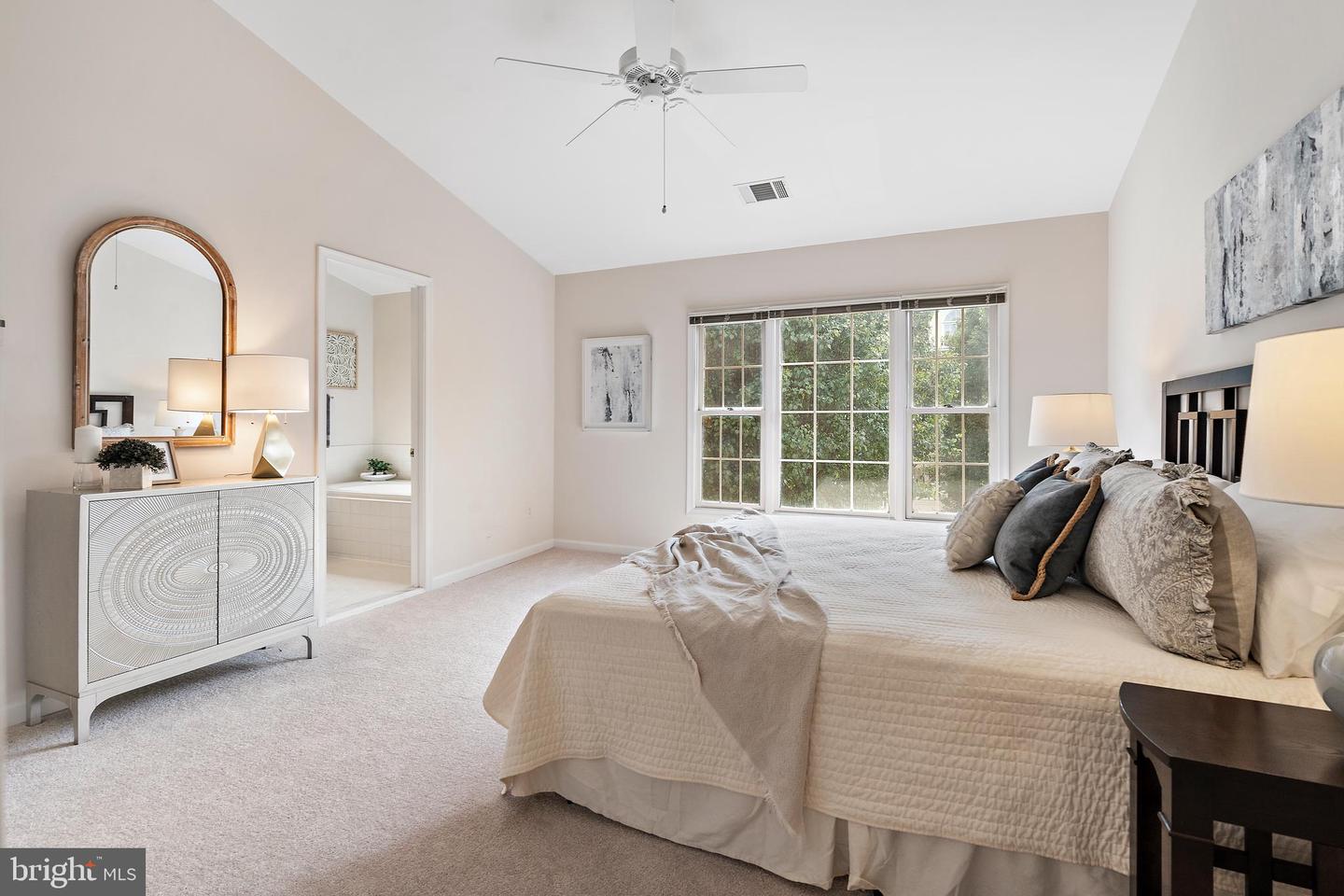 6609 DUNWICH WAY, ALEXANDRIA, Virginia 22315, 3 Bedrooms Bedrooms, ,3 BathroomsBathrooms,Residential,For sale,6609 DUNWICH WAY,VAFX2254982 MLS # VAFX2254982