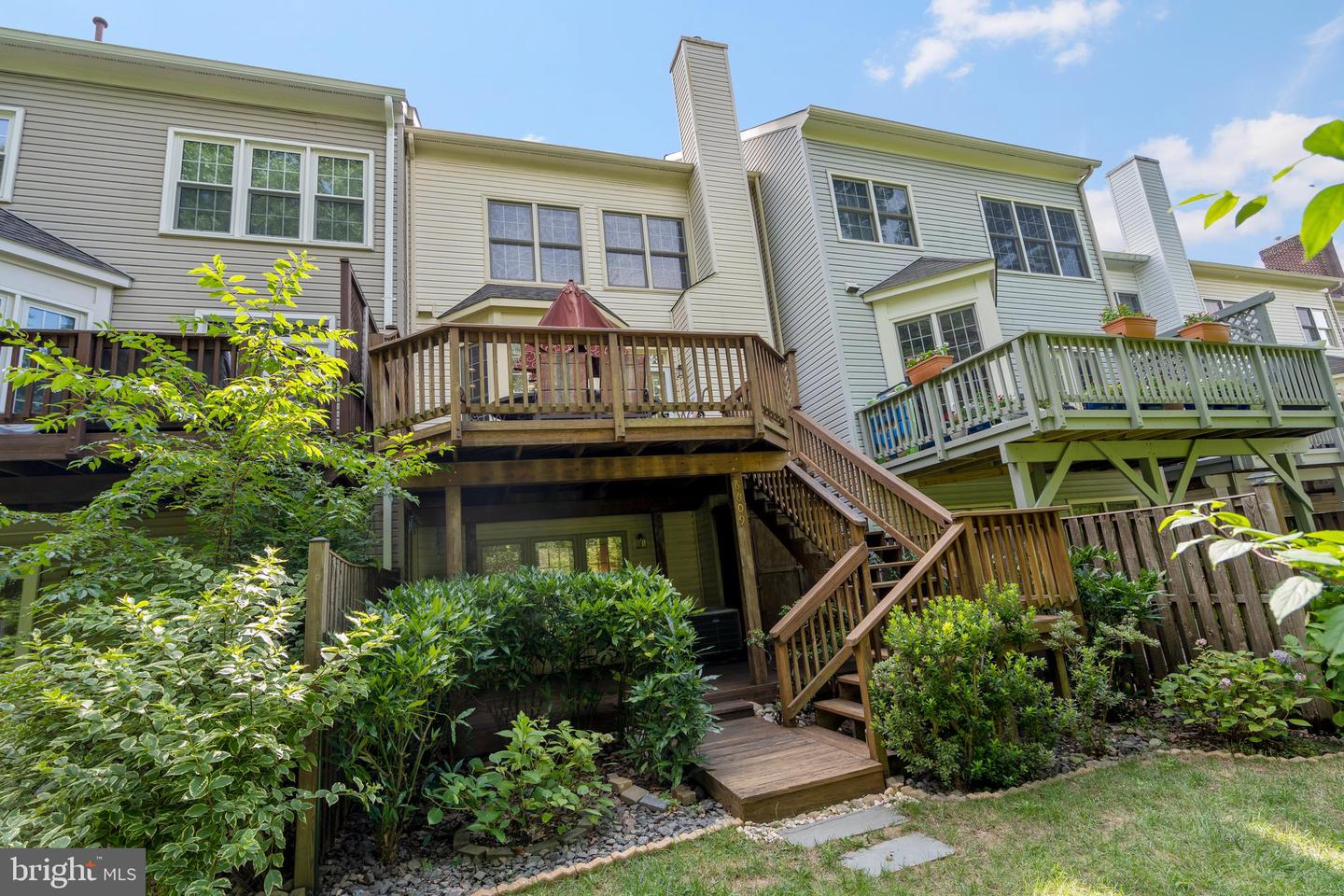 6609 DUNWICH WAY, ALEXANDRIA, Virginia 22315, 3 Bedrooms Bedrooms, ,3 BathroomsBathrooms,Residential,For sale,6609 DUNWICH WAY,VAFX2254982 MLS # VAFX2254982