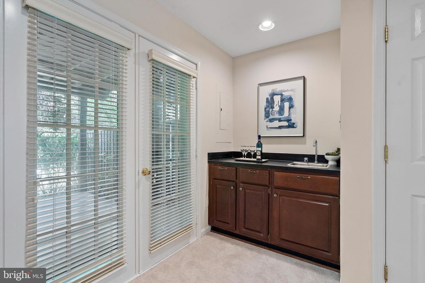 6609 DUNWICH WAY, ALEXANDRIA, Virginia 22315, 3 Bedrooms Bedrooms, ,3 BathroomsBathrooms,Residential,For sale,6609 DUNWICH WAY,VAFX2254982 MLS # VAFX2254982