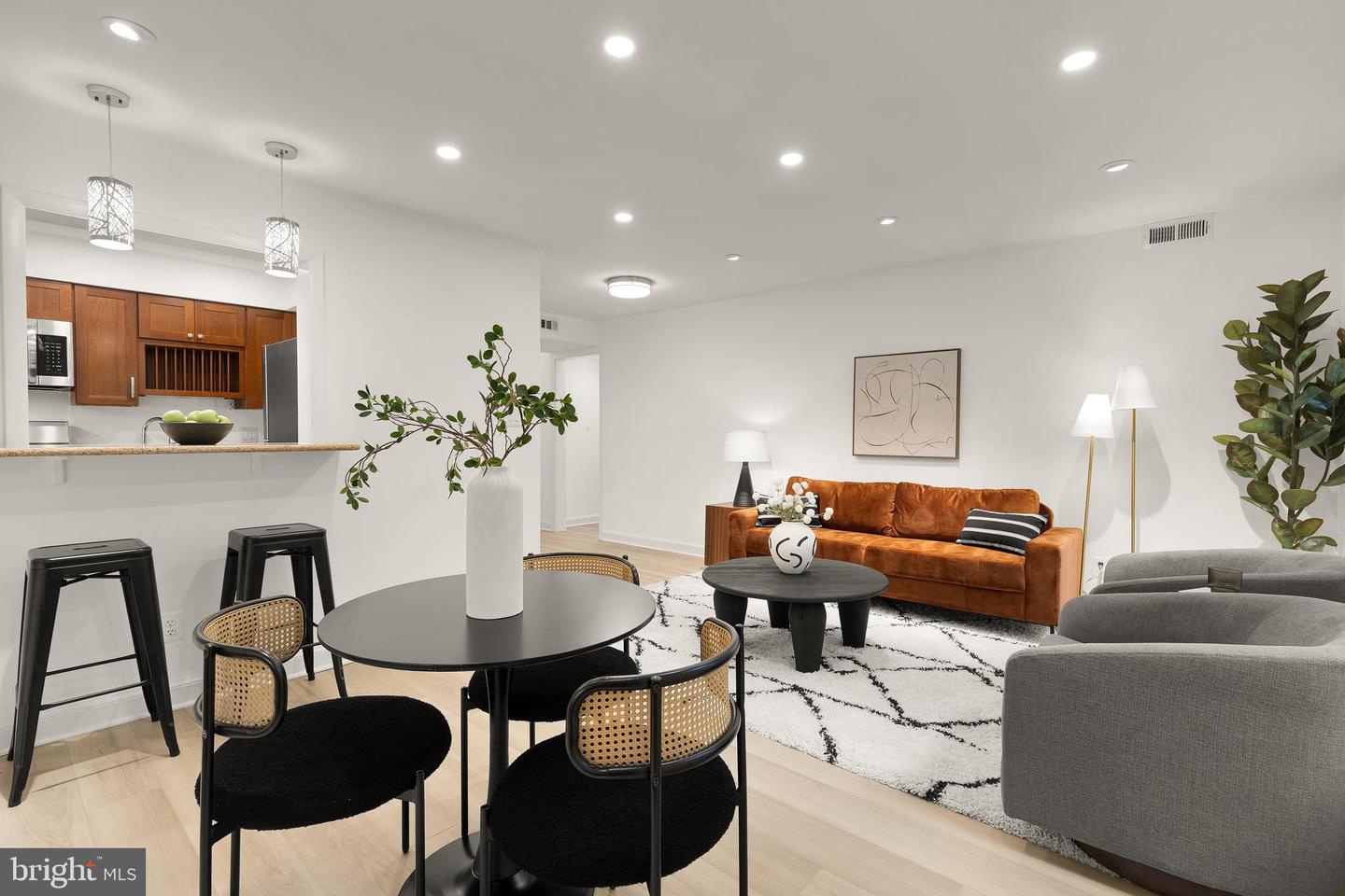 2723 ORDWAY ST NW #2, WASHINGTON, District Of Columbia 20008, 1 Bedroom Bedrooms, 3 Rooms Rooms,1 BathroomBathrooms,Residential,For sale,2723 ORDWAY ST NW #2,DCDC2209902 MLS # DCDC2209902