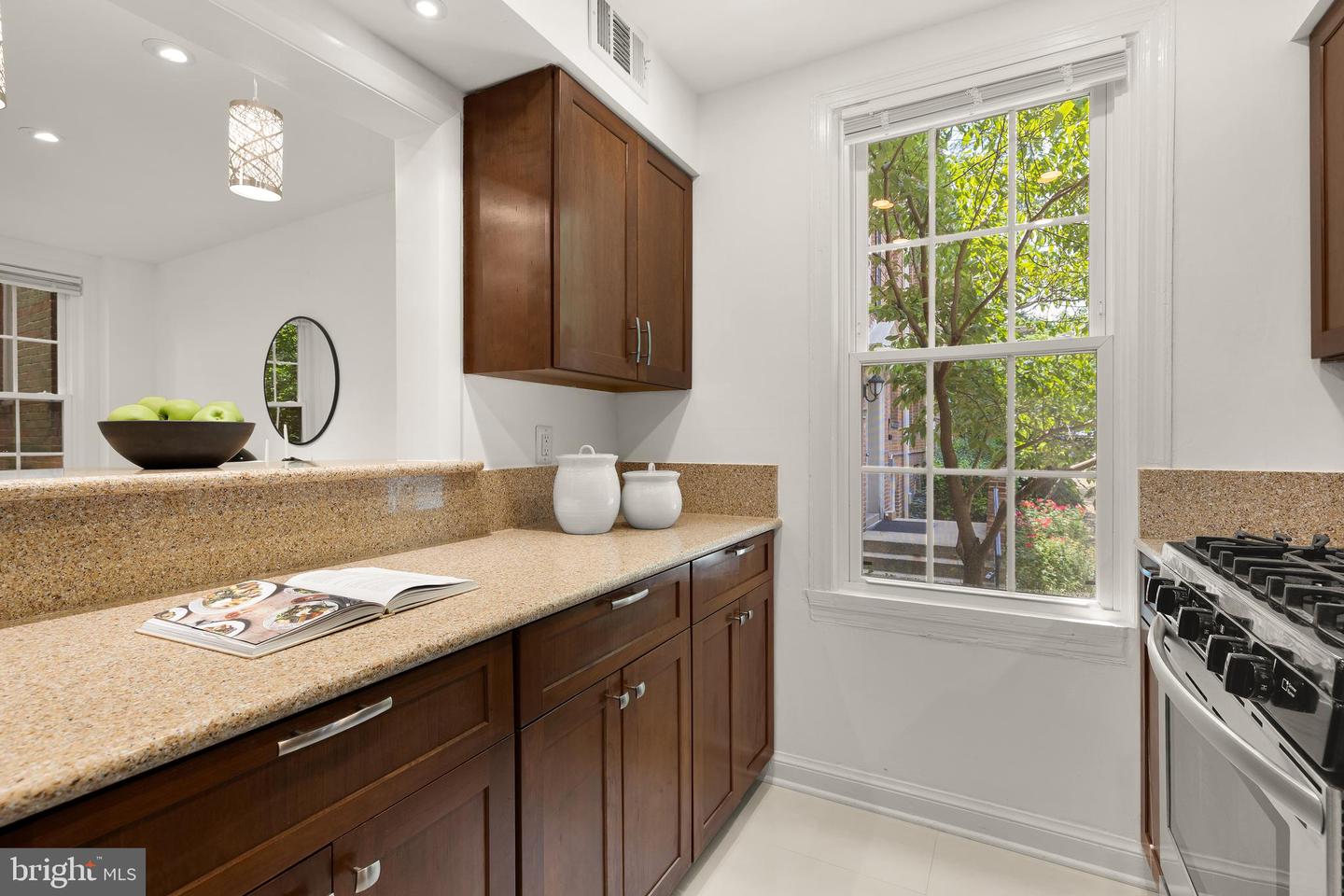 2723 ORDWAY ST NW #2, WASHINGTON, District Of Columbia 20008, 1 Bedroom Bedrooms, 3 Rooms Rooms,1 BathroomBathrooms,Residential,For sale,2723 ORDWAY ST NW #2,DCDC2209902 MLS # DCDC2209902