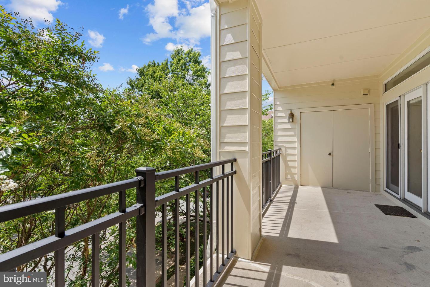 1344-C GARDEN WALL CIR #510, RESTON, Virginia 20194, 2 Bedrooms Bedrooms, ,2 BathroomsBathrooms,Residential,For sale,1344-C GARDEN WALL CIR #510,VAFX2254986 MLS # VAFX2254986