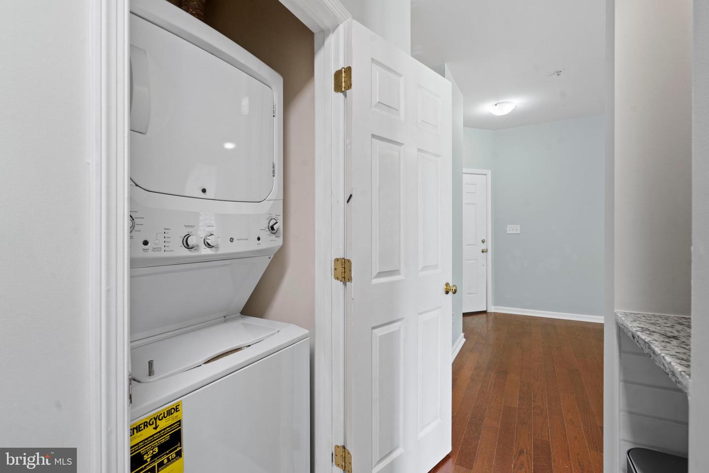 1344-C GARDEN WALL CIR #510, RESTON, Virginia 20194, 2 Bedrooms Bedrooms, ,2 BathroomsBathrooms,Residential,For sale,1344-C GARDEN WALL CIR #510,VAFX2254986 MLS # VAFX2254986