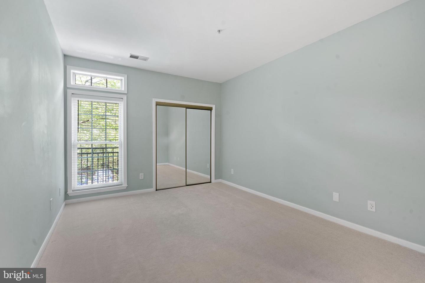 1344-C GARDEN WALL CIR #510, RESTON, Virginia 20194, 2 Bedrooms Bedrooms, ,2 BathroomsBathrooms,Residential,For sale,1344-C GARDEN WALL CIR #510,VAFX2254986 MLS # VAFX2254986