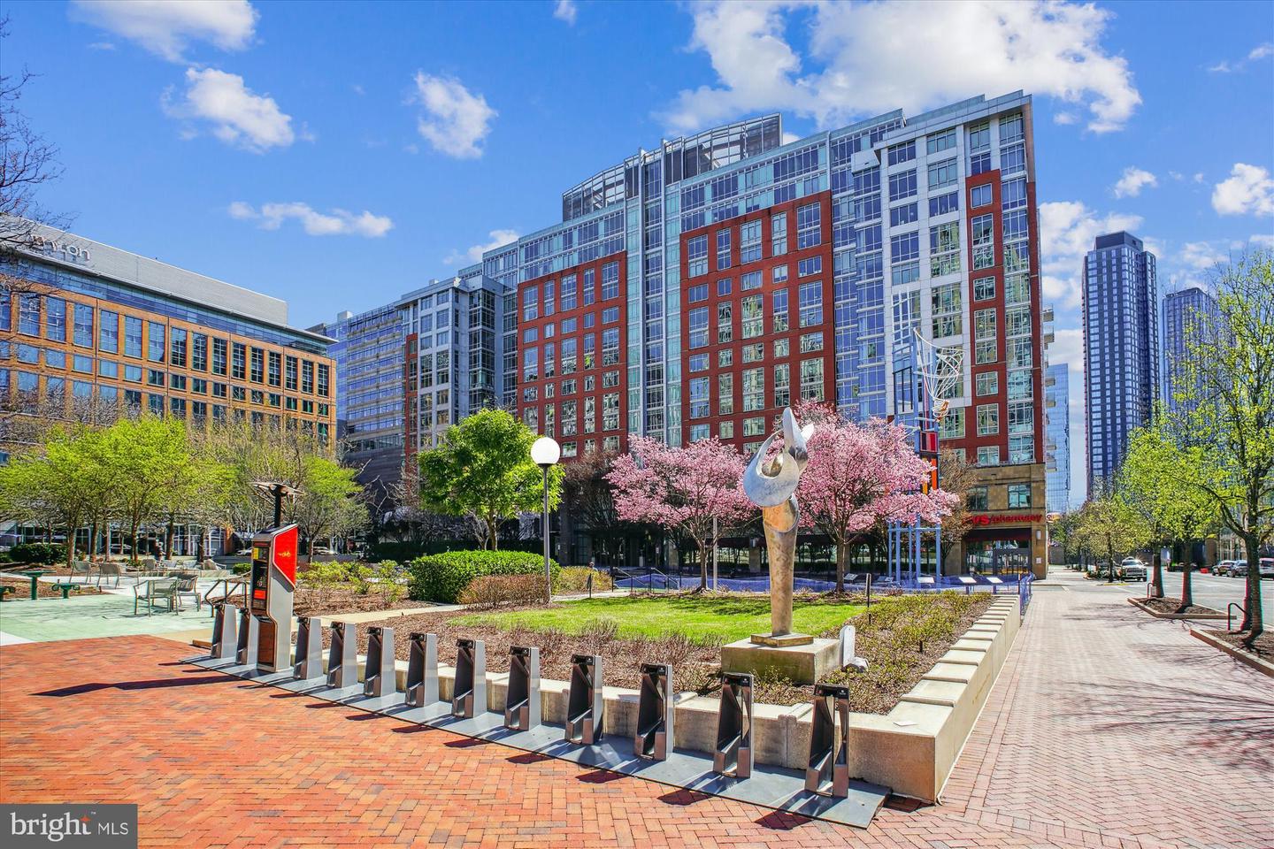 1344-C GARDEN WALL CIR #510, RESTON, Virginia 20194, 2 Bedrooms Bedrooms, ,2 BathroomsBathrooms,Residential,For sale,1344-C GARDEN WALL CIR #510,VAFX2254986 MLS # VAFX2254986