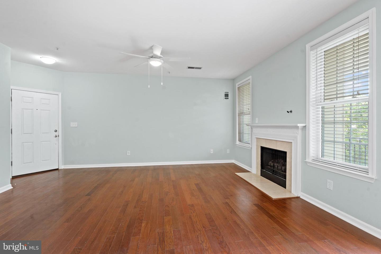 1344-C GARDEN WALL CIR #510, RESTON, Virginia 20194, 2 Bedrooms Bedrooms, ,2 BathroomsBathrooms,Residential,For sale,1344-C GARDEN WALL CIR #510,VAFX2254986 MLS # VAFX2254986
