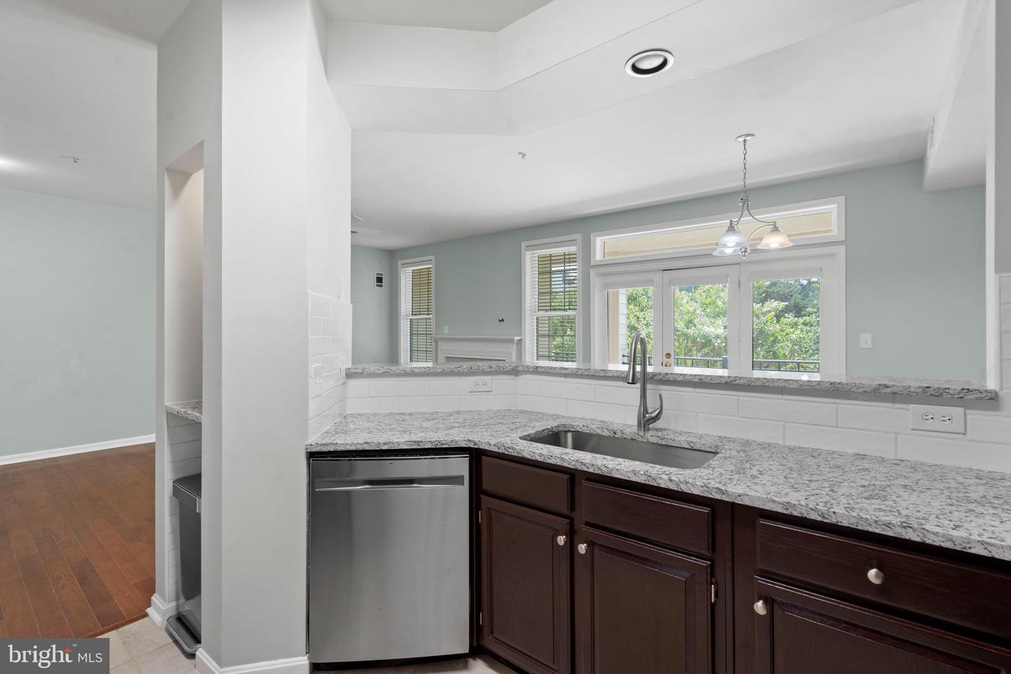 1344-C GARDEN WALL CIR #510, RESTON, Virginia 20194, 2 Bedrooms Bedrooms, ,2 BathroomsBathrooms,Residential,For sale,1344-C GARDEN WALL CIR #510,VAFX2254986 MLS # VAFX2254986