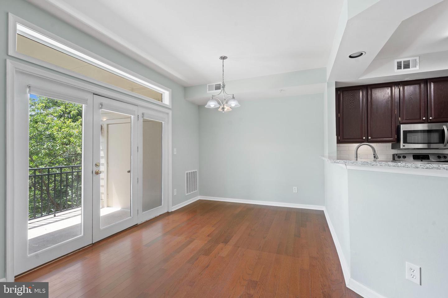 1344-C GARDEN WALL CIR #510, RESTON, Virginia 20194, 2 Bedrooms Bedrooms, ,2 BathroomsBathrooms,Residential,For sale,1344-C GARDEN WALL CIR #510,VAFX2254986 MLS # VAFX2254986