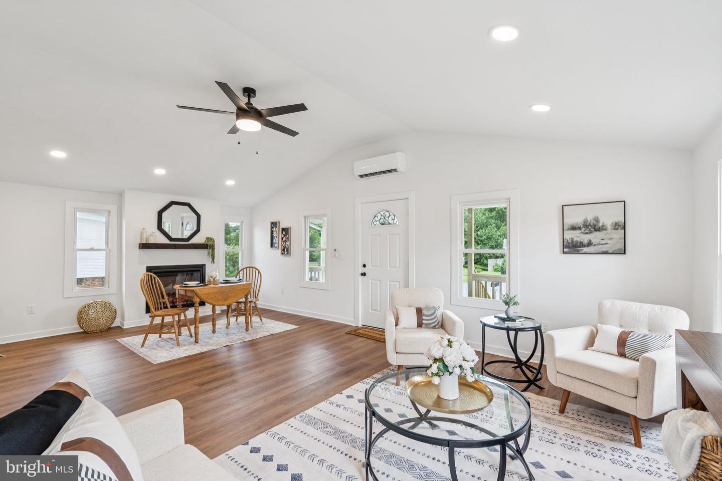 567 YORK AVE, WINCHESTER, Virginia 22601, 3 Bedrooms Bedrooms, ,2 BathroomsBathrooms,Residential,For sale,567 YORK AVE,VAWI2008664 MLS # VAWI2008664