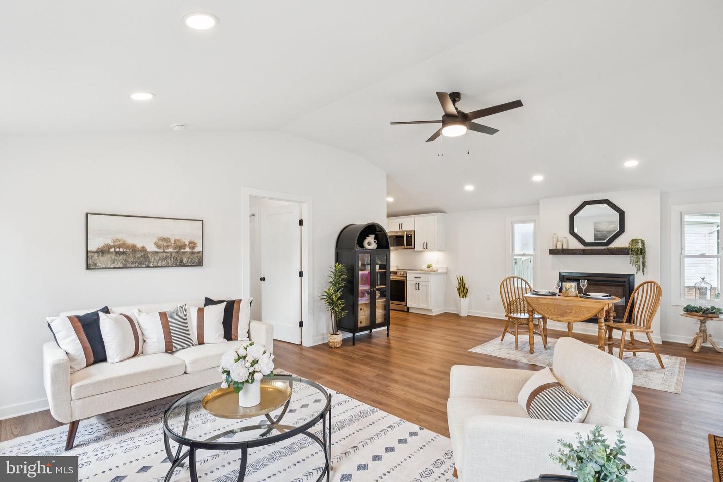 567 YORK AVE, WINCHESTER, Virginia 22601, 3 Bedrooms Bedrooms, ,2 BathroomsBathrooms,Residential,For sale,567 YORK AVE,VAWI2008664 MLS # VAWI2008664