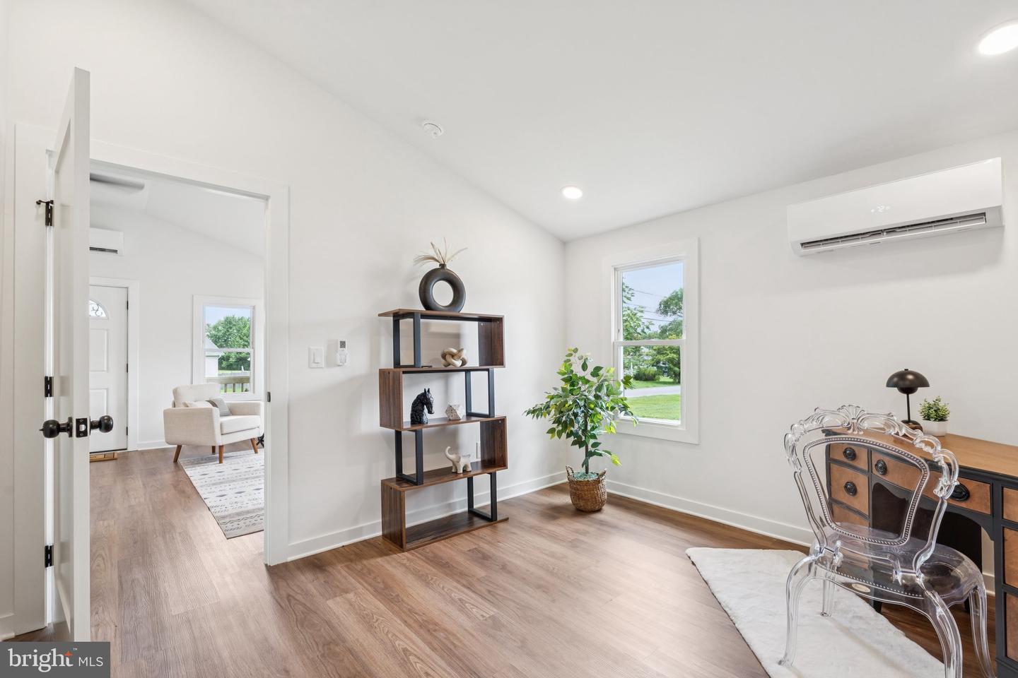 567 YORK AVE, WINCHESTER, Virginia 22601, 3 Bedrooms Bedrooms, ,2 BathroomsBathrooms,Residential,For sale,567 YORK AVE,VAWI2008664 MLS # VAWI2008664