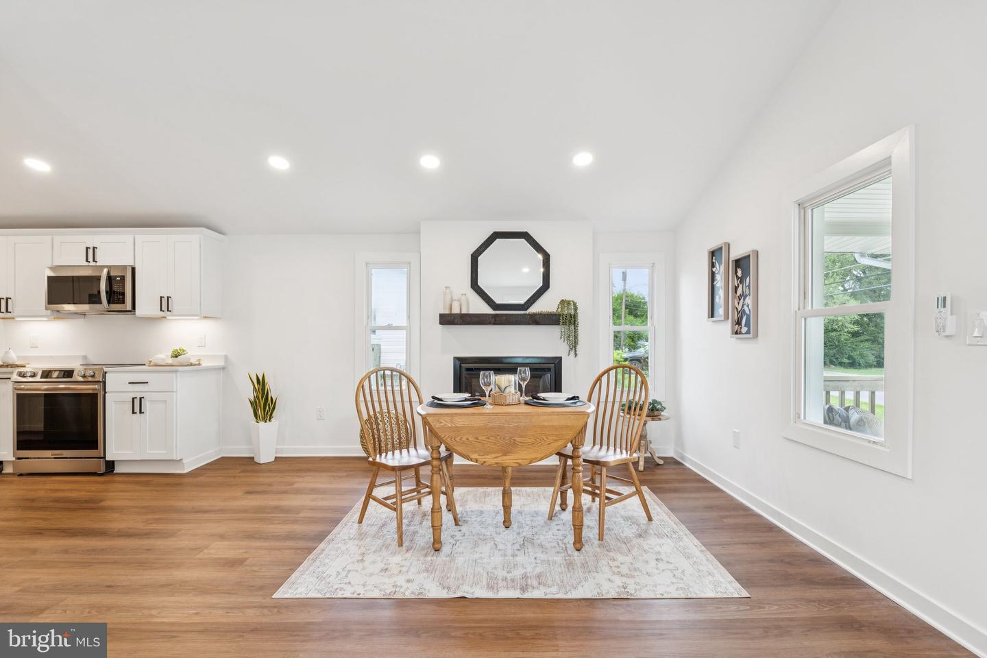 567 YORK AVE, WINCHESTER, Virginia 22601, 3 Bedrooms Bedrooms, ,2 BathroomsBathrooms,Residential,For sale,567 YORK AVE,VAWI2008664 MLS # VAWI2008664