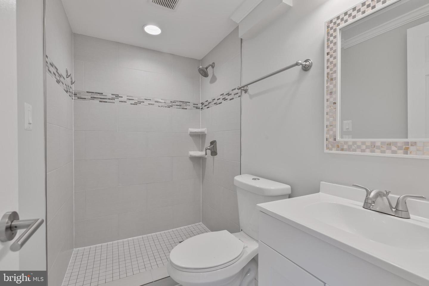 3911 EGAN DR, FAIRFAX, Virginia 22030, 4 Bedrooms Bedrooms, ,3 BathroomsBathrooms,Residential,For sale,3911 EGAN DR,VAFC2006616 MLS # VAFC2006616