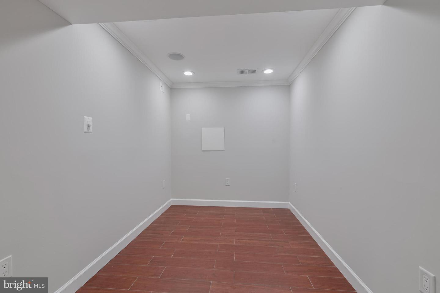 3911 EGAN DR, FAIRFAX, Virginia 22030, 4 Bedrooms Bedrooms, ,3 BathroomsBathrooms,Residential,For sale,3911 EGAN DR,VAFC2006616 MLS # VAFC2006616