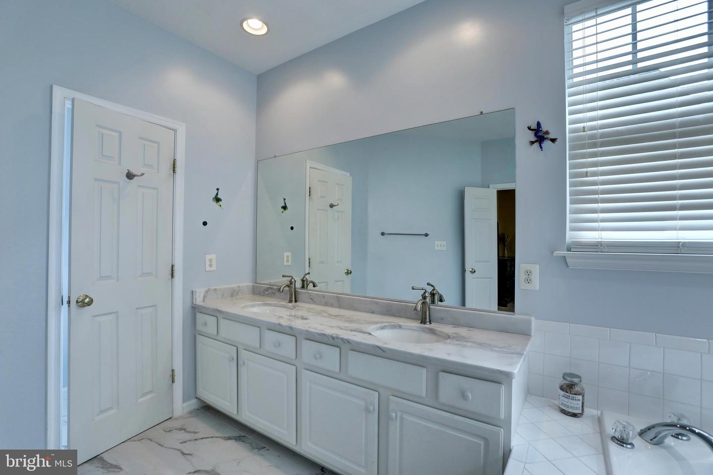 10119 ORLAND STONE DR, BRISTOW, Virginia 20136, 4 Bedrooms Bedrooms, ,3 BathroomsBathrooms,Residential,For sale,10119 ORLAND STONE DR,VAPW2099032 MLS # VAPW2099032