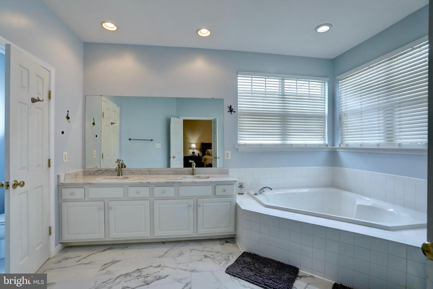10119 ORLAND STONE DR, BRISTOW, Virginia 20136, 4 Bedrooms Bedrooms, ,3 BathroomsBathrooms,Residential,For sale,10119 ORLAND STONE DR,VAPW2099032 MLS # VAPW2099032