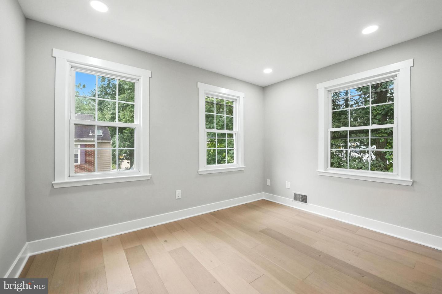 9510 CHERRY OAK CT, BURKE, Virginia 22015, 3 Bedrooms Bedrooms, ,3 BathroomsBathrooms,Residential,For sale,9510 CHERRY OAK CT,VAFX2255396 MLS # VAFX2255396