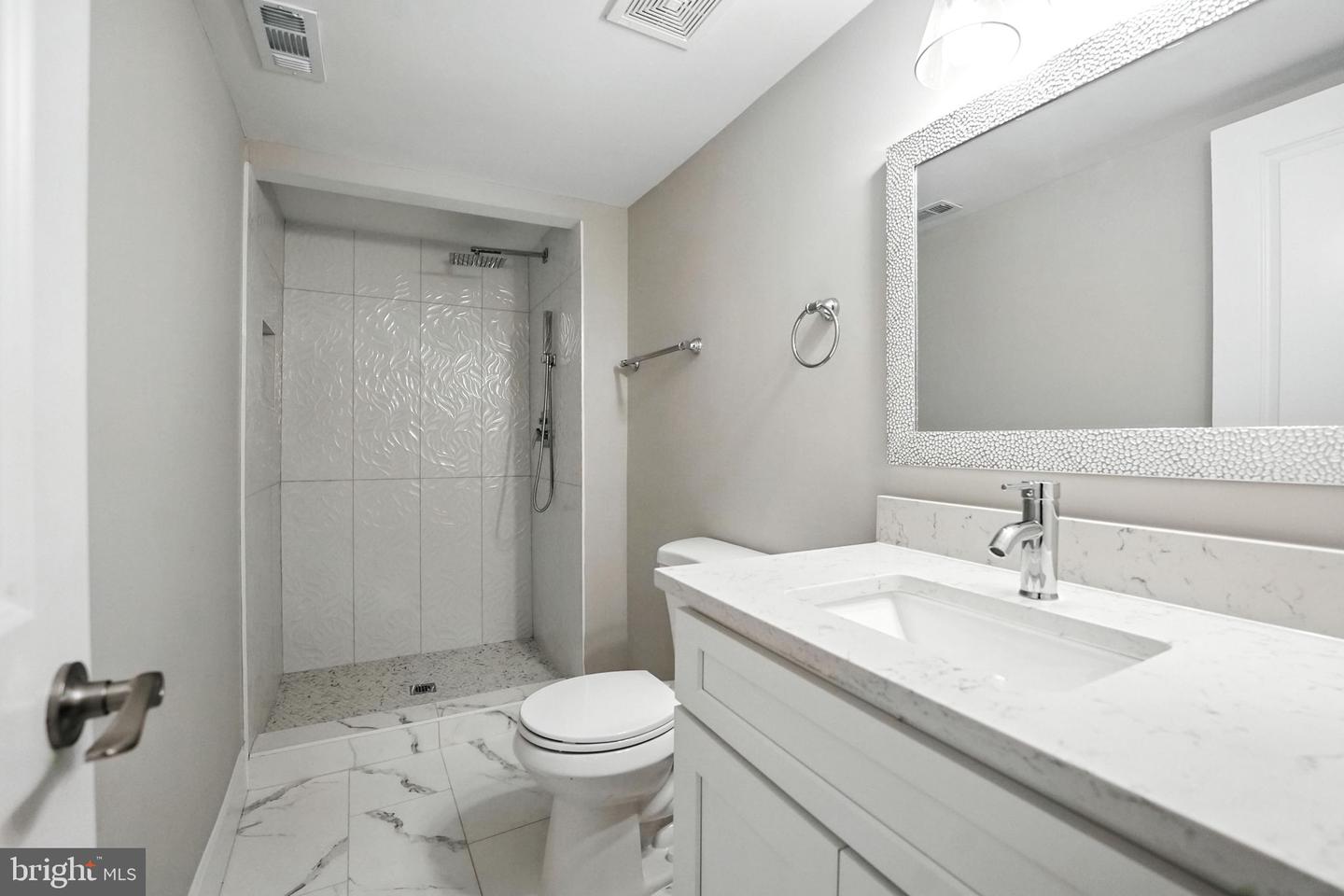 9510 CHERRY OAK CT, BURKE, Virginia 22015, 3 Bedrooms Bedrooms, ,3 BathroomsBathrooms,Residential,For sale,9510 CHERRY OAK CT,VAFX2255396 MLS # VAFX2255396