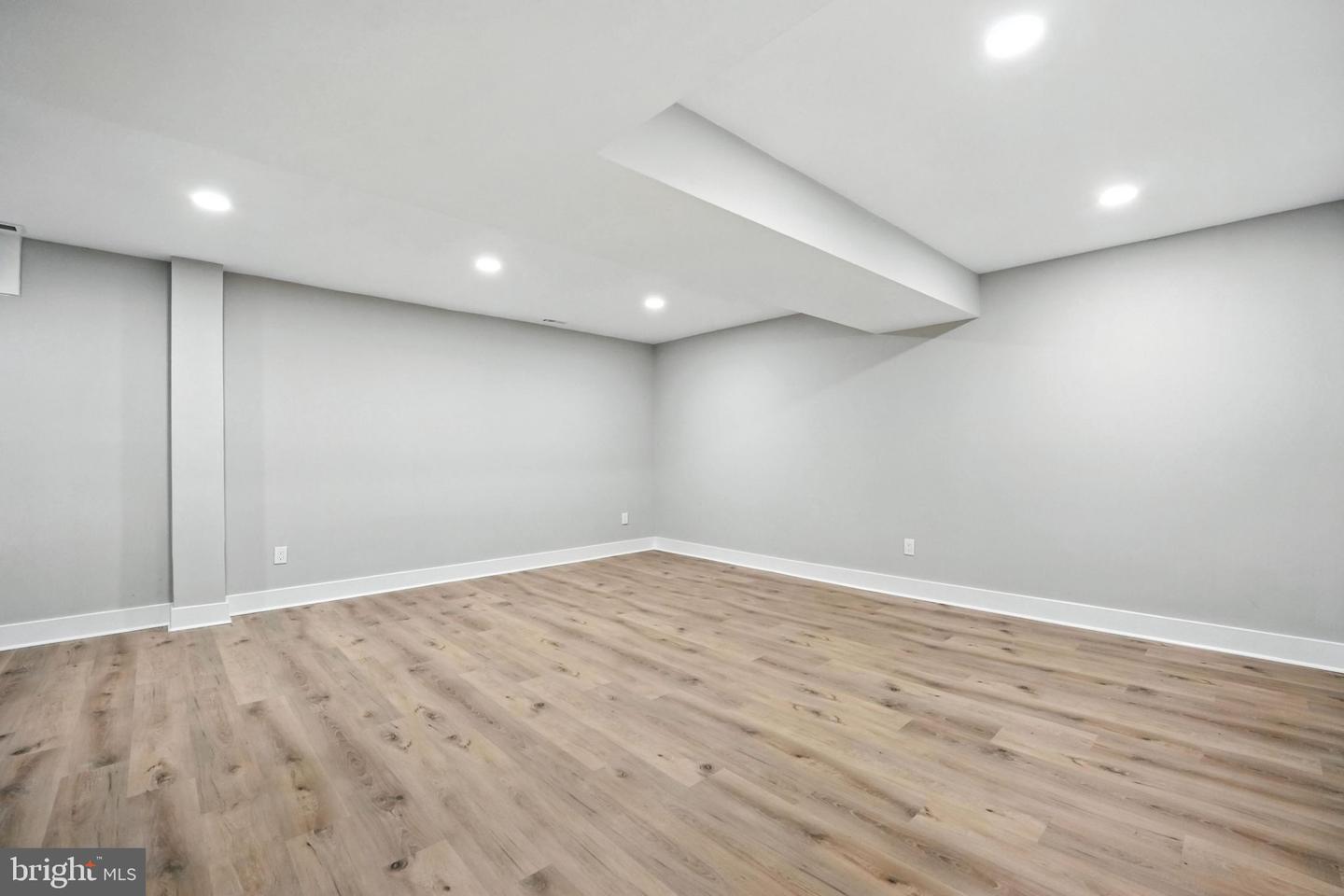 9510 CHERRY OAK CT, BURKE, Virginia 22015, 3 Bedrooms Bedrooms, ,3 BathroomsBathrooms,Residential,For sale,9510 CHERRY OAK CT,VAFX2255396 MLS # VAFX2255396
